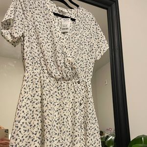 NEW Floral Wrap Dress w/ TAGS
